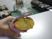 エクレア食べかけ.JPG